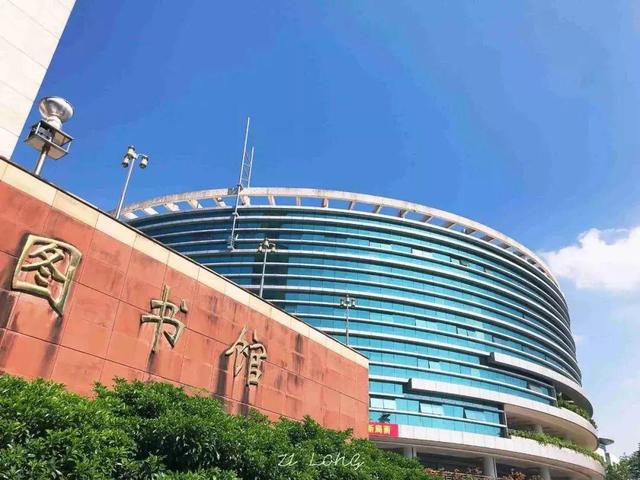 嘉應(yīng)大學(xué)圖書館LED顯示屏，完工?。?/></a></td>
  </tr>
</table>
</div>
<div   id=